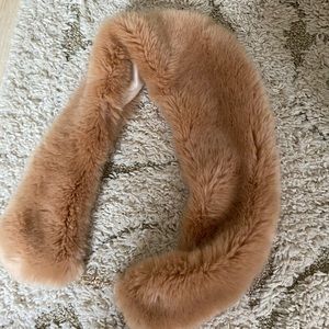 Faux fur shoulder shawl